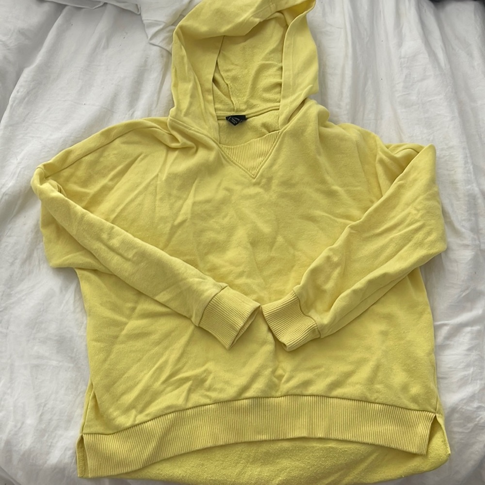 5/15✨ girls sweatshirt